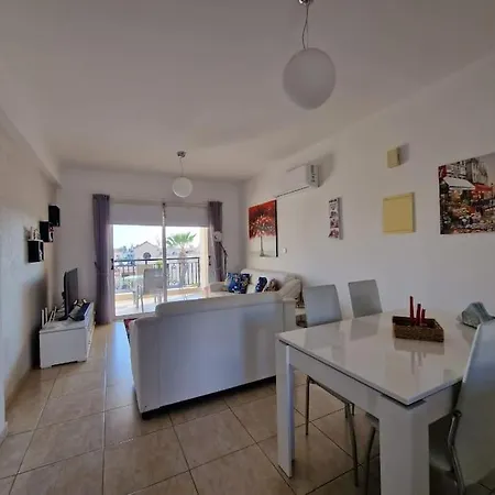 Sun Island, 2 Bedroom Διαμέρισμα *