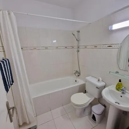 Sun Island, 2 Bedroom * Πάφος